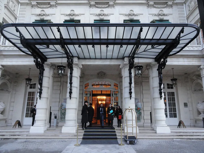 Hotel Shangri-La Paris