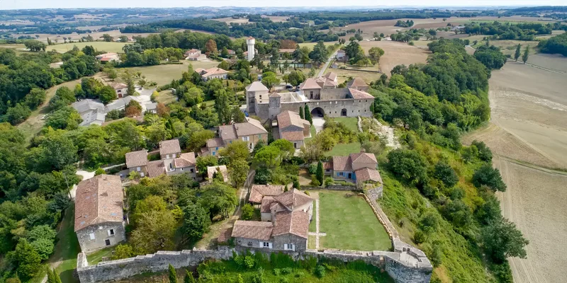 Village Castelnau des Fieumarcon