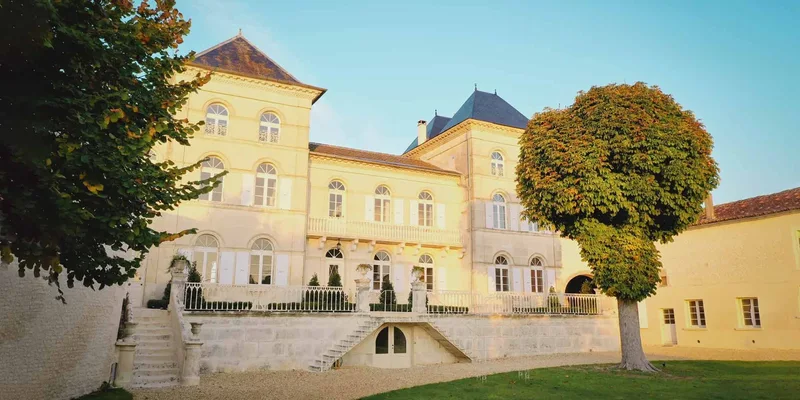 No 3 The Chateau