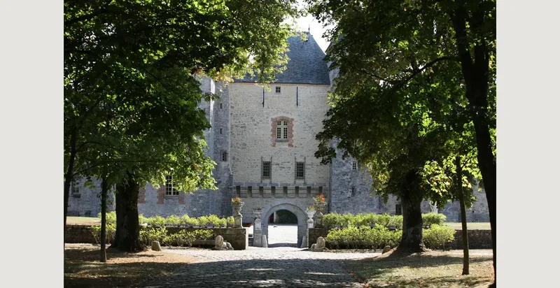 Paris Chateau