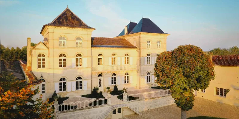 No 3 The Chateau
